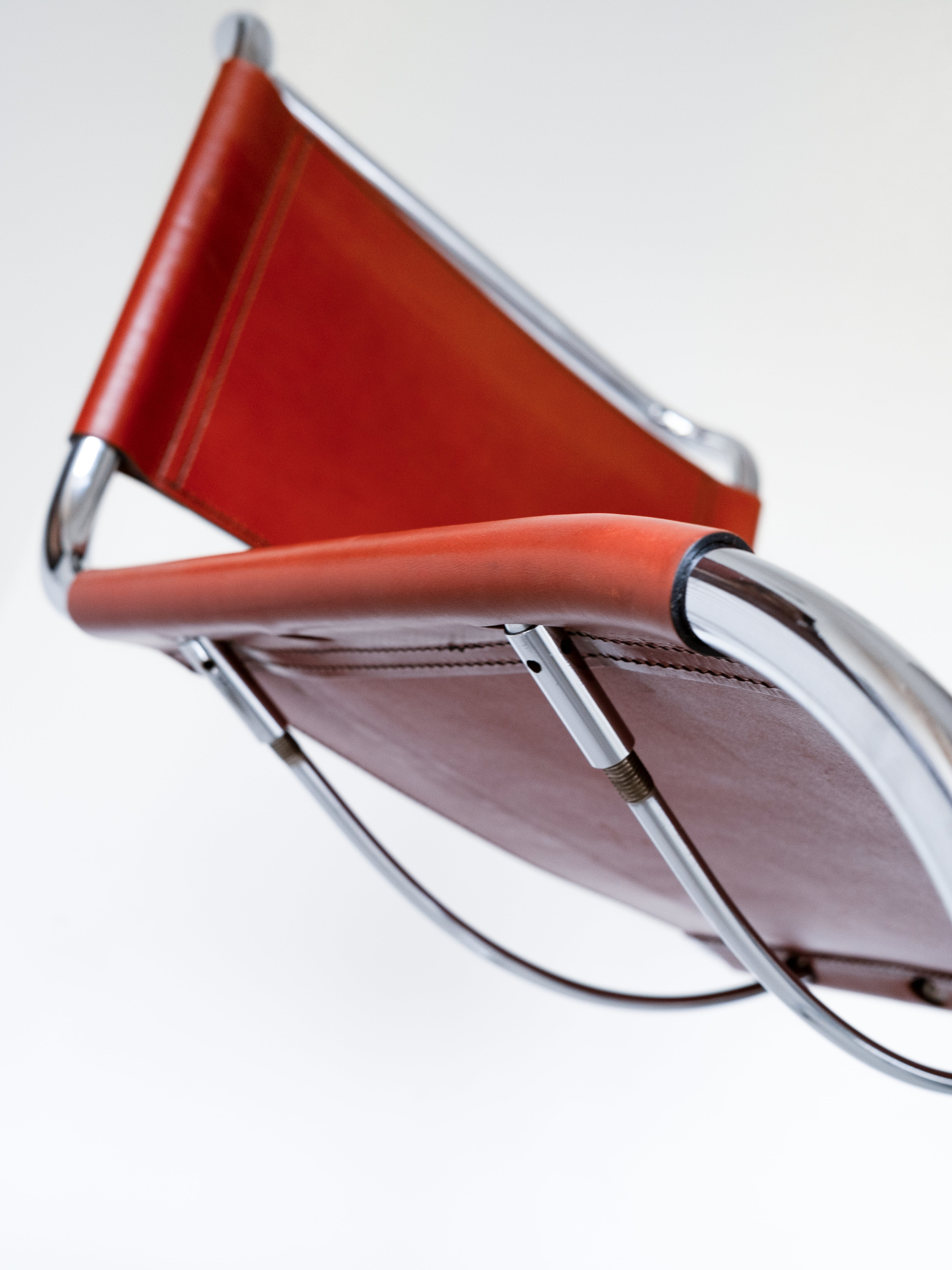 MR10 cantilever chair by Mies van der Rohe for Fasem, chrome tubular frame, front view, mid-century modern design